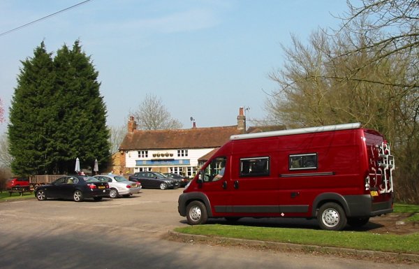 Beehive pub, Epping Green