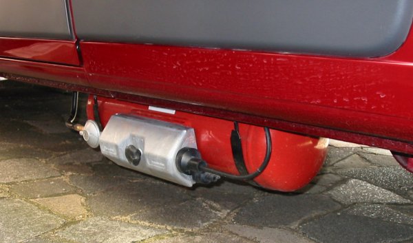 underfloor gas tank on sill