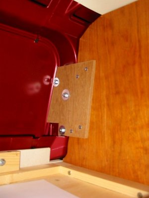 kitchen overhead locker