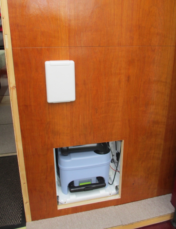 rear partition with opening cut